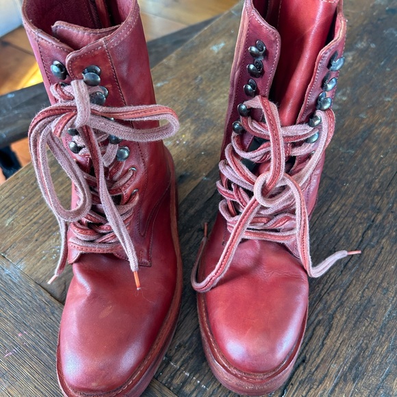 Free Peoplee boots - Picture 2 of 4